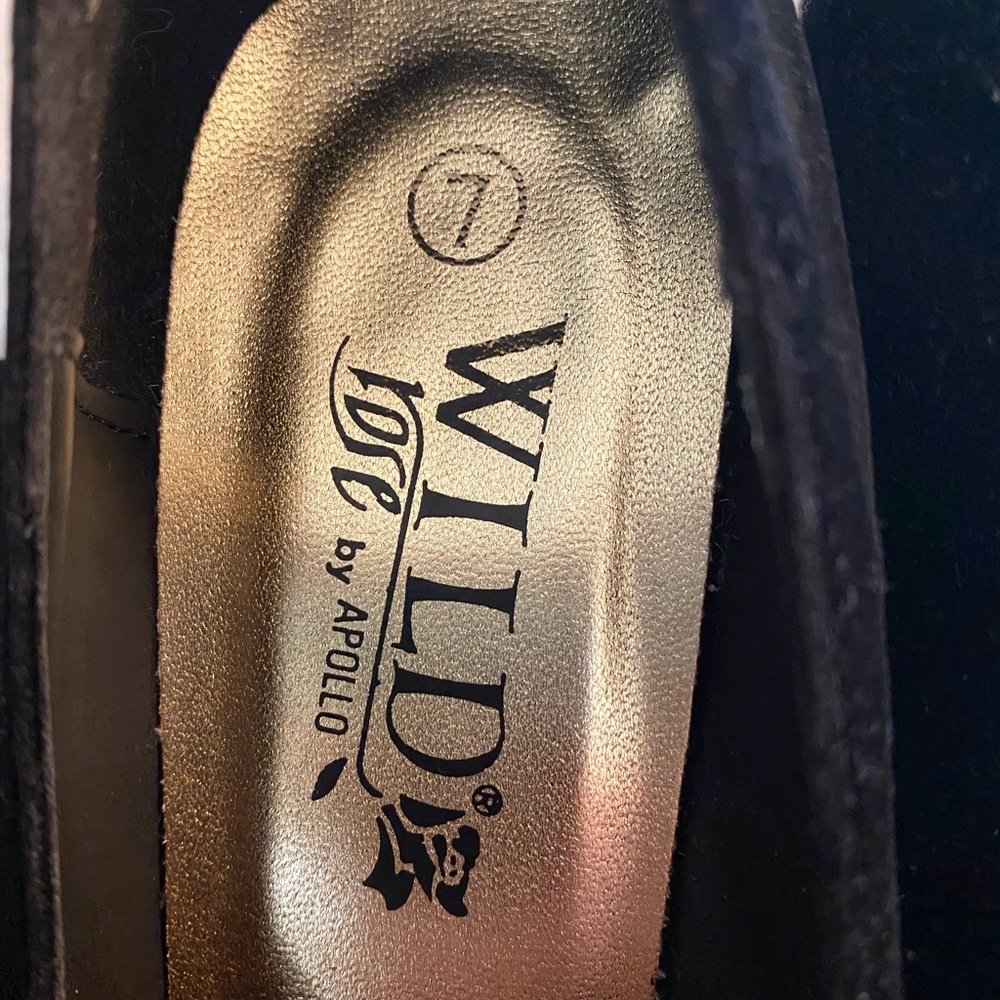 Wild Rose Black Velvet Shoes Slip On Pumps size 7 - Picture 6 of 9